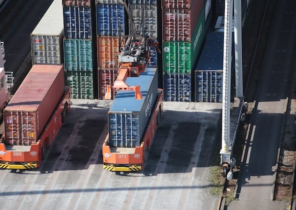 Delivery and transportation of containers vancouver