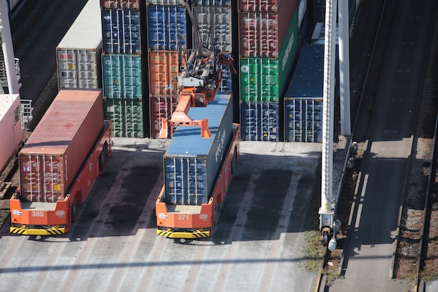 container freight shipping from saskatoon to edmonton